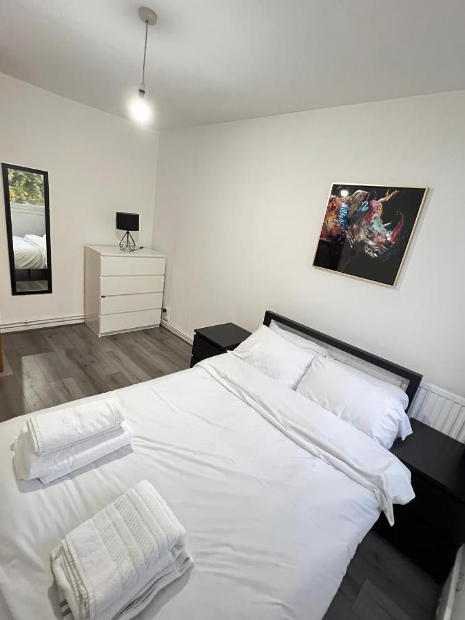 Entire 3 Bedroom Luxury Apartment In London With Private Balcony Екстер'єр фото